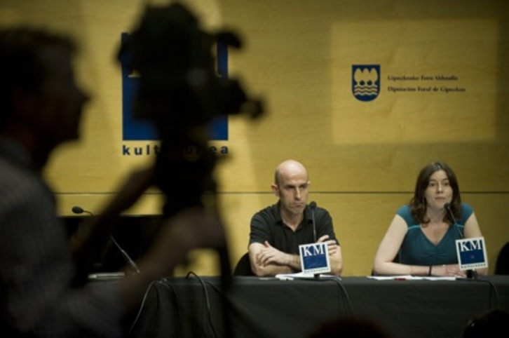 Luix Barinagarrementeria y Haizea Belza, durante la rueda de prensa. (Andoni CANELLADA/ARGAZKI PRESS)