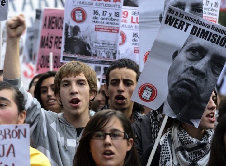 Manifestación en Madrid en contra de la reforma educativa de Wert, en una imagen de archivo. (Javier SORIANO/AFP PHOTO)