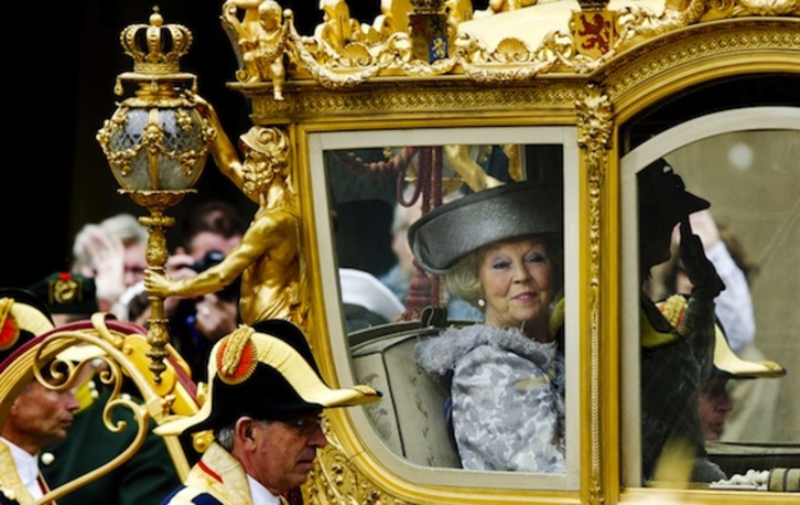 La reina Beatriz de Países Bajos, en una imagen de archivo. (Robin UTRECHT/AFP PHOTO)