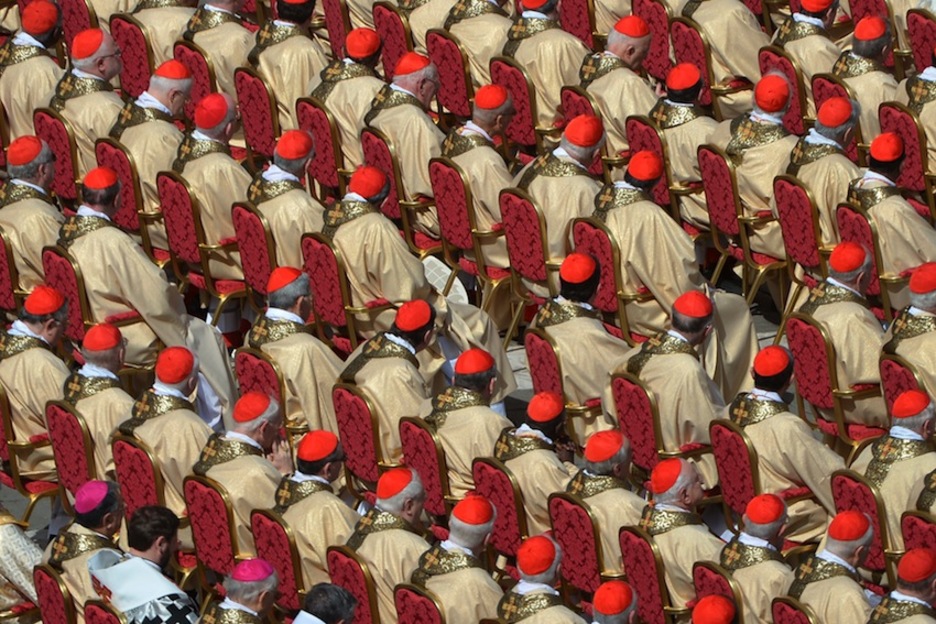 Los cardenales, durante la misa. (Gabriel BOUYS/AFP)