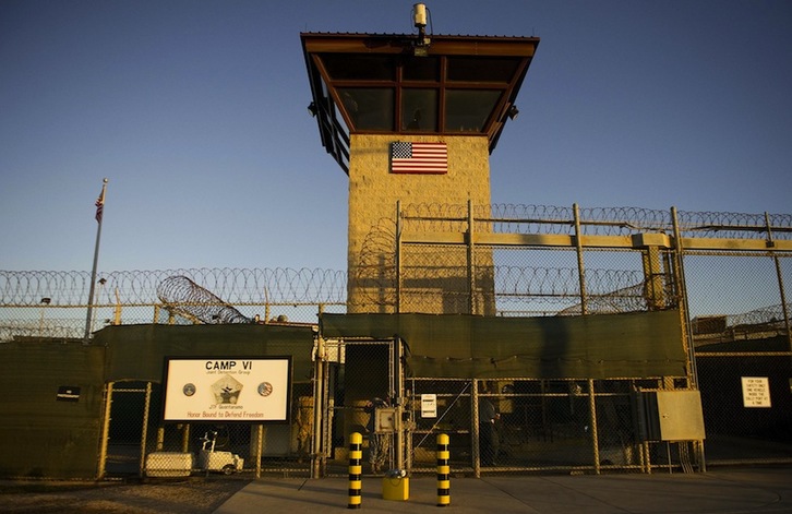 Imagen exterior de la base estadounidense de Guantánamo. (Jim WATSON/AFP)