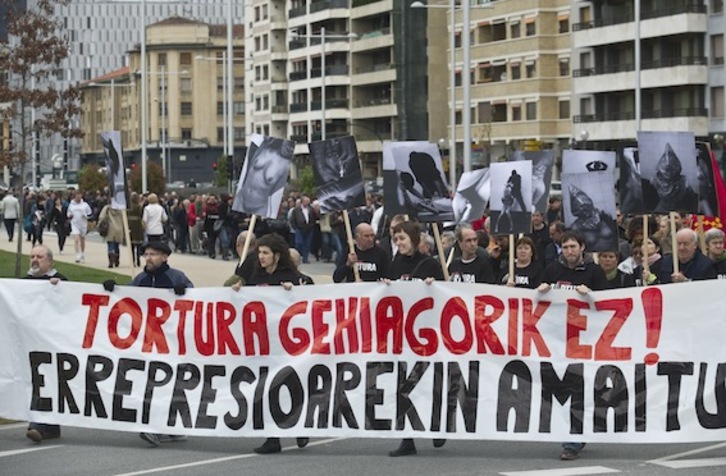 Manifestación en Iruñea contra la tortura. (Jagoba MANTEROLA/ARGAZKI PRESS)
