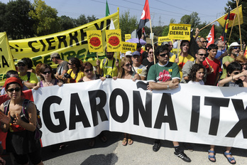 Marcha celebrada para exigir el cierre d ela central de Garoña. (Luis JAUREGIALTZO / ARGAZKI PRESS)