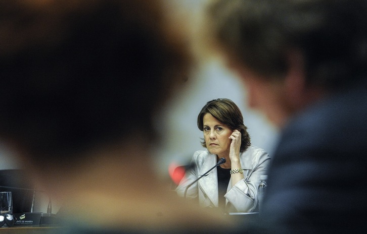 Yolanda Barcina, ayer en el Parlamento. (Jagoba MANTEROLA/ARGAZKI PRESS)