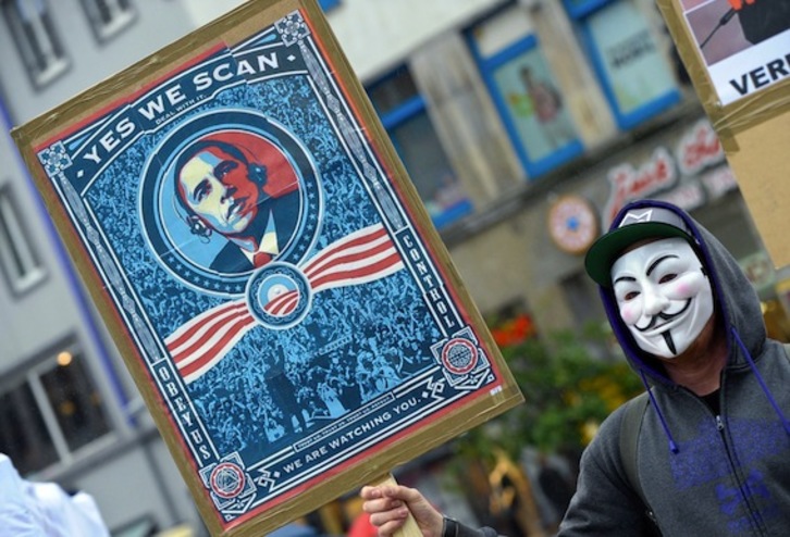 Protesta en Alemania contra el espionaje de Estados Unidos. (Peter STEFFEN/AFP PHOTO)
