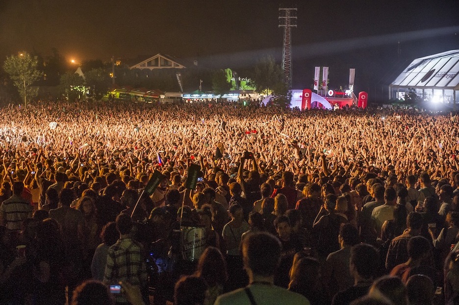 <strong>37.000</strong> personas congregó en su concierto el grupo californiano Green Day.