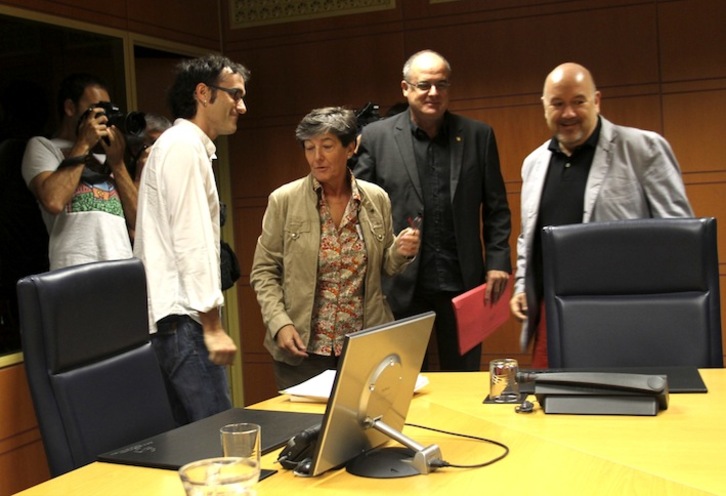  Los representantes de PNV y EH Bildu, en la reunión de esta mañana. (Juanan RUIZ/ARGAZKI PRESS)