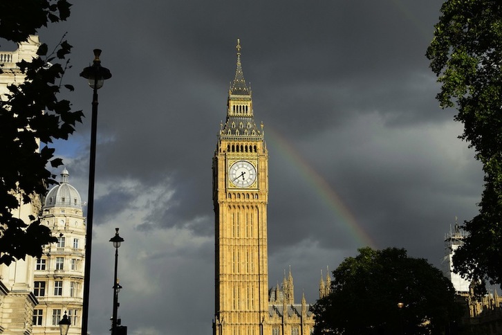 El Big Ben londinense, referencia de la huso horario de Greenwich. (Leon NEAL  / AFP)