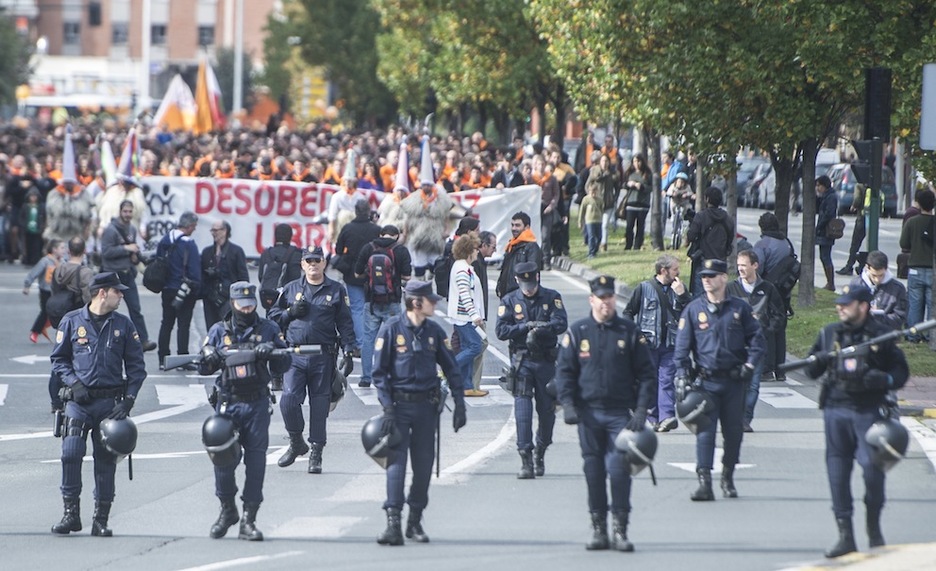 La Policía española ha desplegado un amplio dispositivo. (Jagoba MANTEROLA/ARGAZKI PRESS)