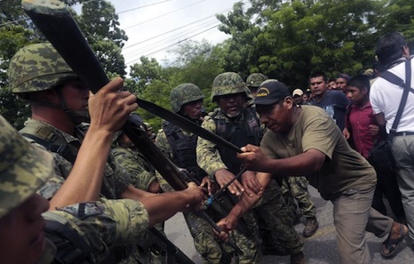 Michoacán - México, guardias comunitarias, narcotráfico, ejército... Afondo_mexico