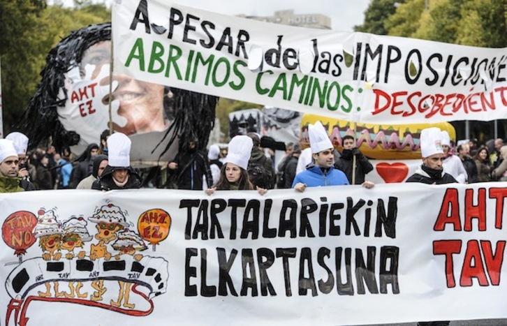Cabecera de la manifestación celebrada en Iruñea. (Jagoba MANTEROLA / ARGAZKI PRESS)