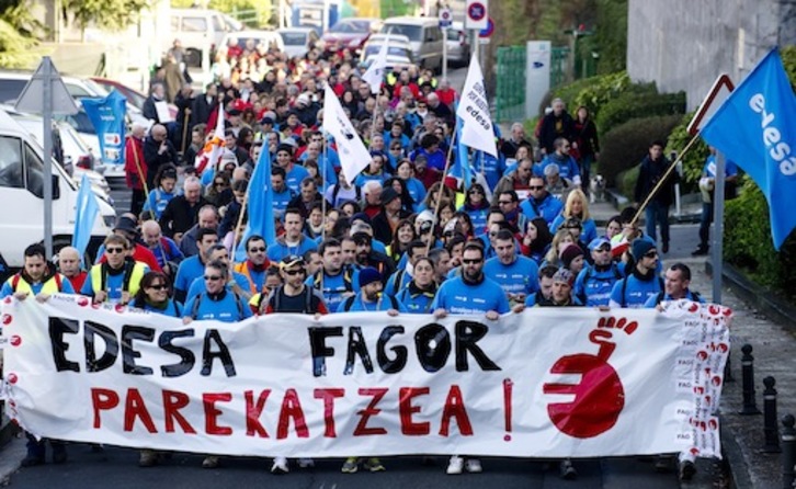 Una de las múltiples protestas de los trabajadores de Fagor y Edesa. (Raúl BOGAJO / ARGAZKI PRESS)