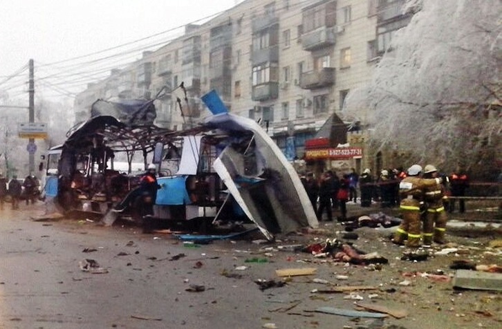 Estado en el que quedó el trolebús atacado en Volgogrado. (AFP)