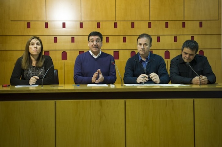 Comparecencia conjunta de los portavoces del PSE y EH Bildu en el Ayuntamiento de Gasteiz. (Juanan RUIZ/ARGAZKI PRESS)