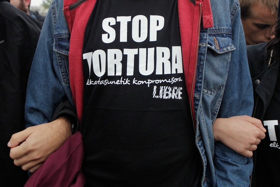 Stop tortura 20140213