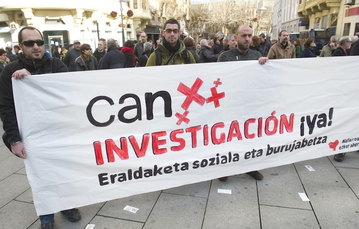 Imagen de archivo de una protesta para exigir una investigación en CAN. (Jagoba MANTEROLA/ARGAZKI PRESS)