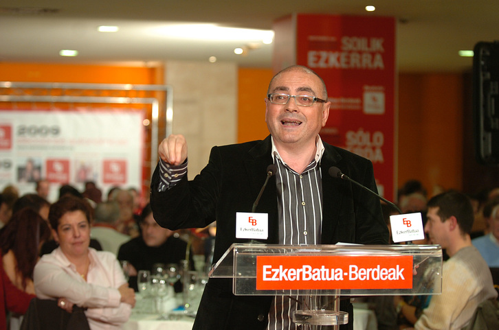 Javier Madrazo en la campaña de las elecciones autonómicas de 2009. (Monika del VALLE / ARGAZKI PRESS)