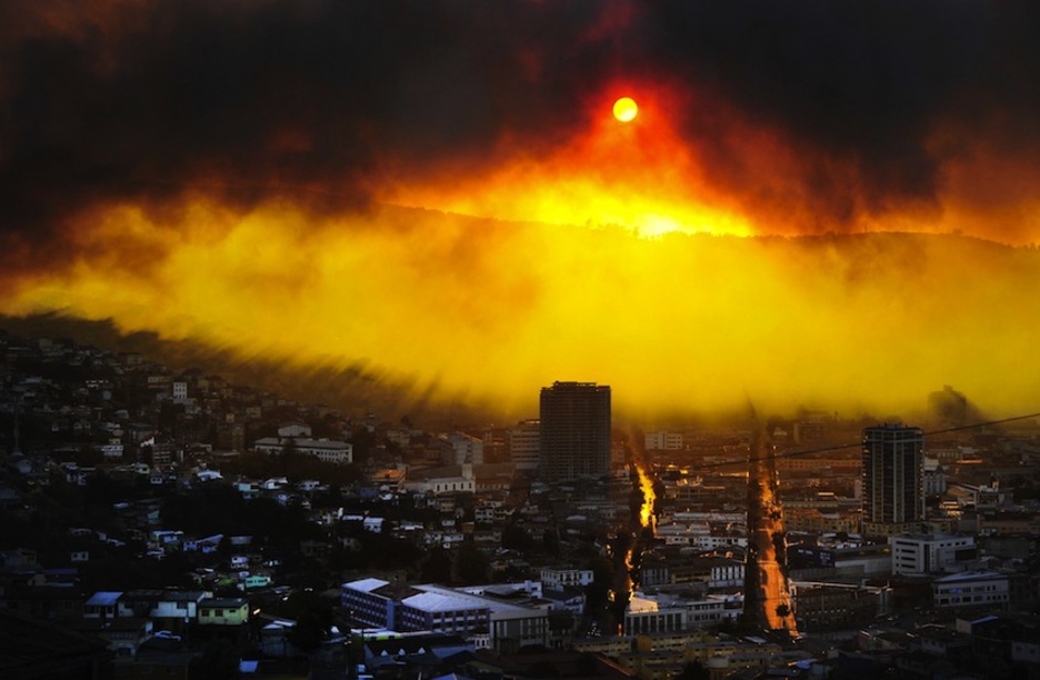 Las llamas han convertido el paraíso en infierno. (Alberto MIRANDA/AFP)