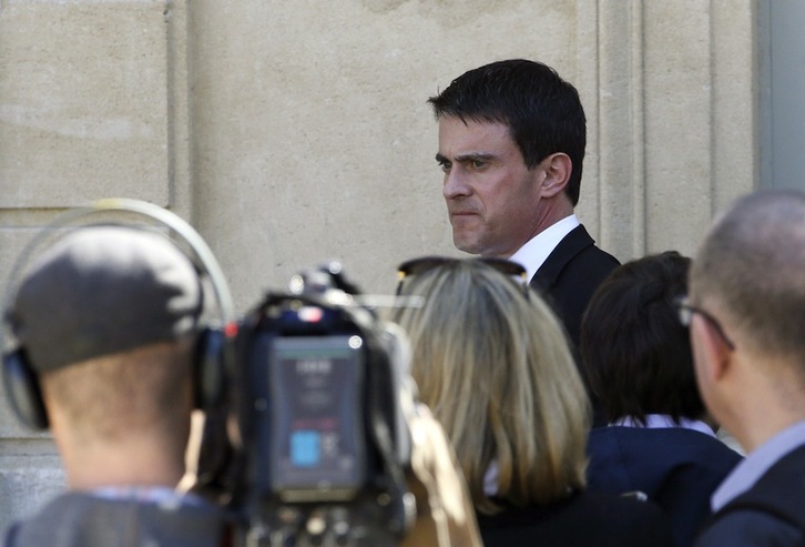 El primer ministro francés, Manuel Valls, a su salida del Elíseo. (Patrick KOVARIK/AFP)