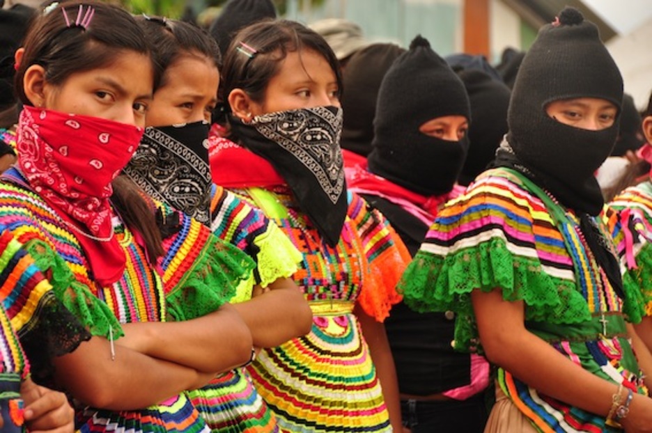 Niños zapatistas también estuvieron presentes en el acto de homenaje a «Galeano». (Oskar HERNANDO)