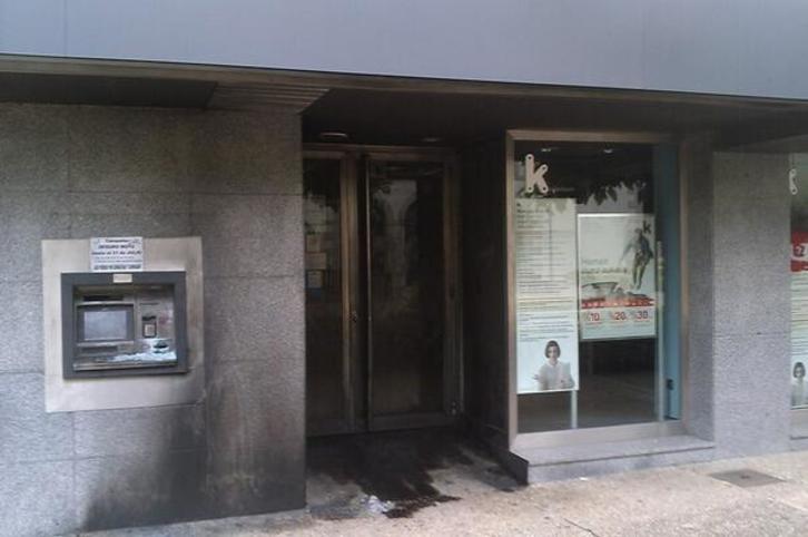El cajero de Kutxabank ha quedado calcinado. (@via twitter Kutxabank)