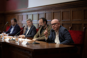 Gonzalo Boye, junto al resto de abogados que presentarán las querellas de las víctimas catalanas del espionaje con Pegasus.