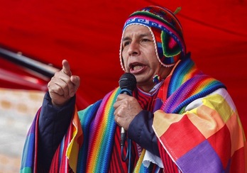 El presidente peruano, Pedro Castillo, durante un Consejo de Ministros descentralizado que tuvo lugar en la provincia aymara de Huancane el pasado 8 de abril.